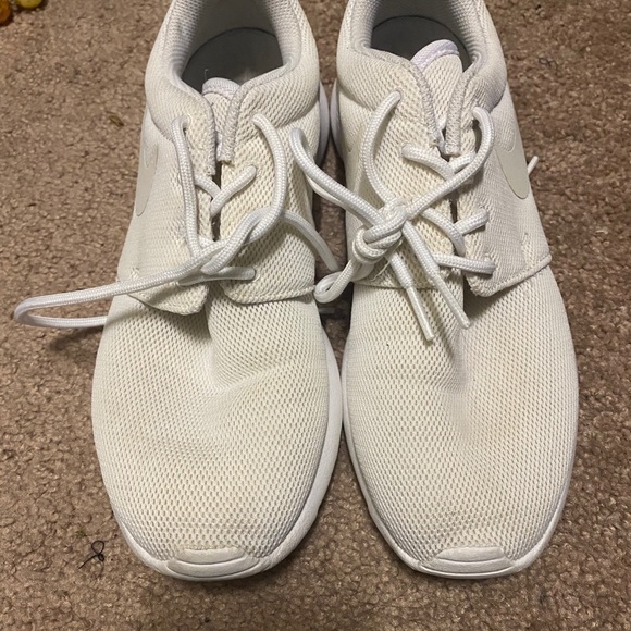 Nike’s - Picture 3 of 3